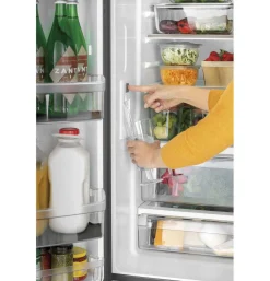 CAFE Réfrigérateur 18,6 pi3 33 po Acier inoxydable Congélateur en bas, Portes françaises - CWE19SP2NS1