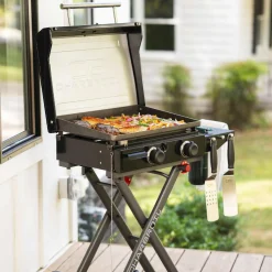 Charbroil Plancha portative au propane 22 po avec chariot pliant et 2 brûleurs - 24 000 BTU