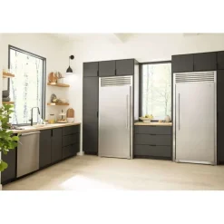 ELECTROLUX Congélateur 19 pi3 33 po, Inox, Vertical, 33