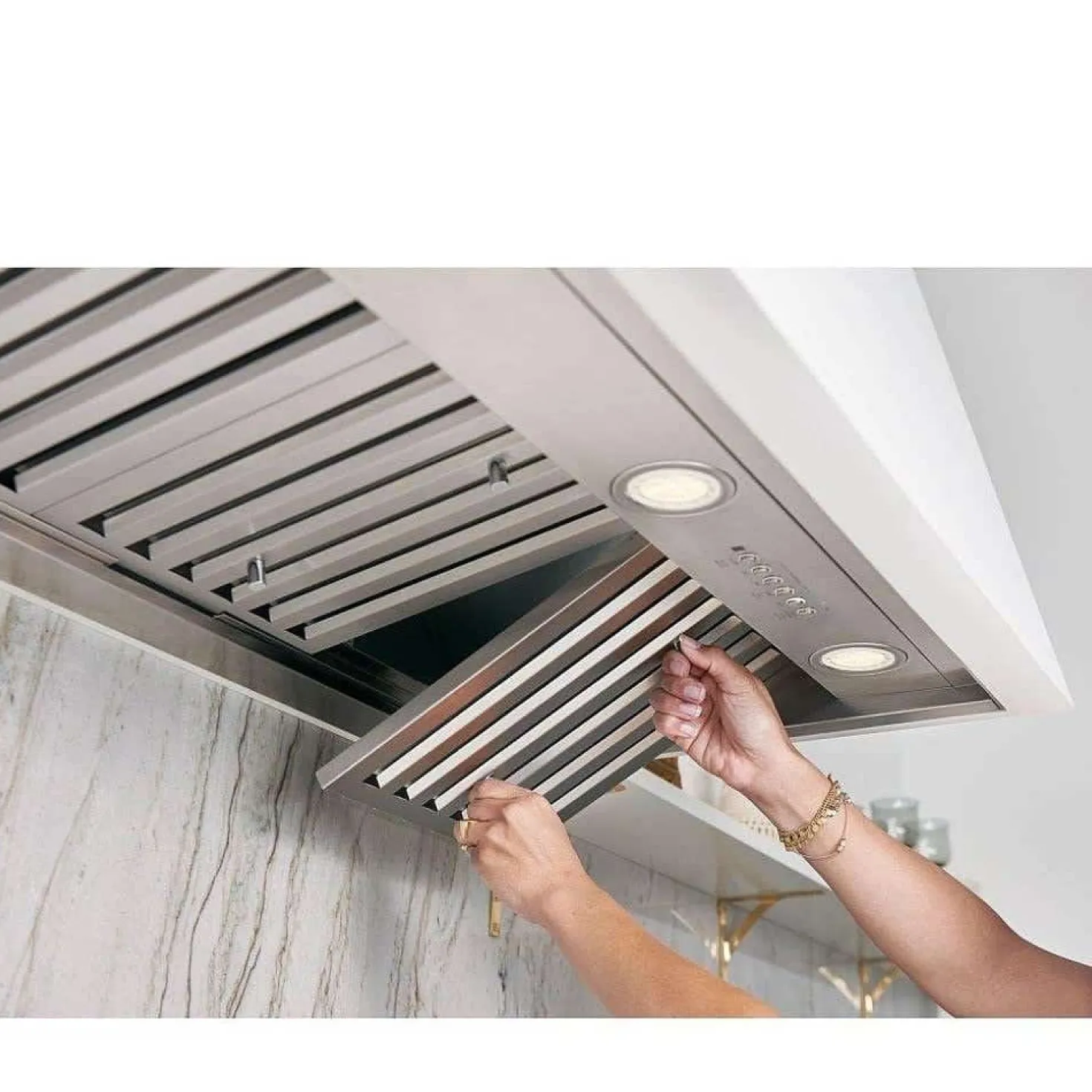 GE Hotte Encastré Acier inoxydable 34.25" , 610 PI3/MIN-UVC9360SLSS