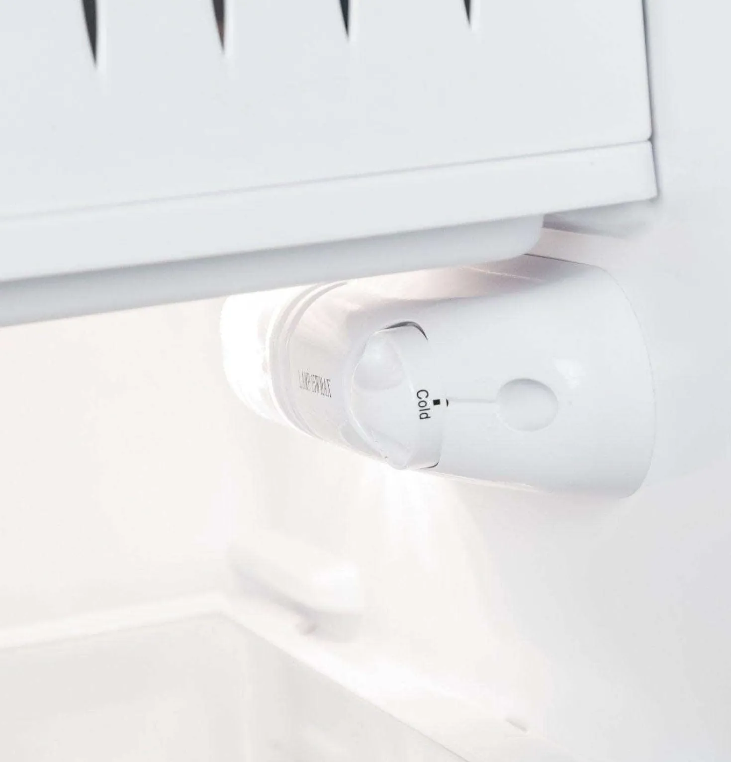 GE Réfrigérateur 5,6 pi3 26 po Blanc Compact - GCE06GGHWW