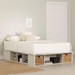 Grand lit avec paniers de rangement (60