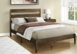 Grand lit en bois massif avec tête de lit (60