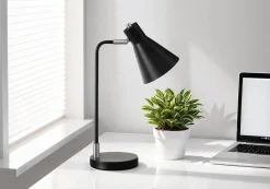 Lampe de table 17"H en métal